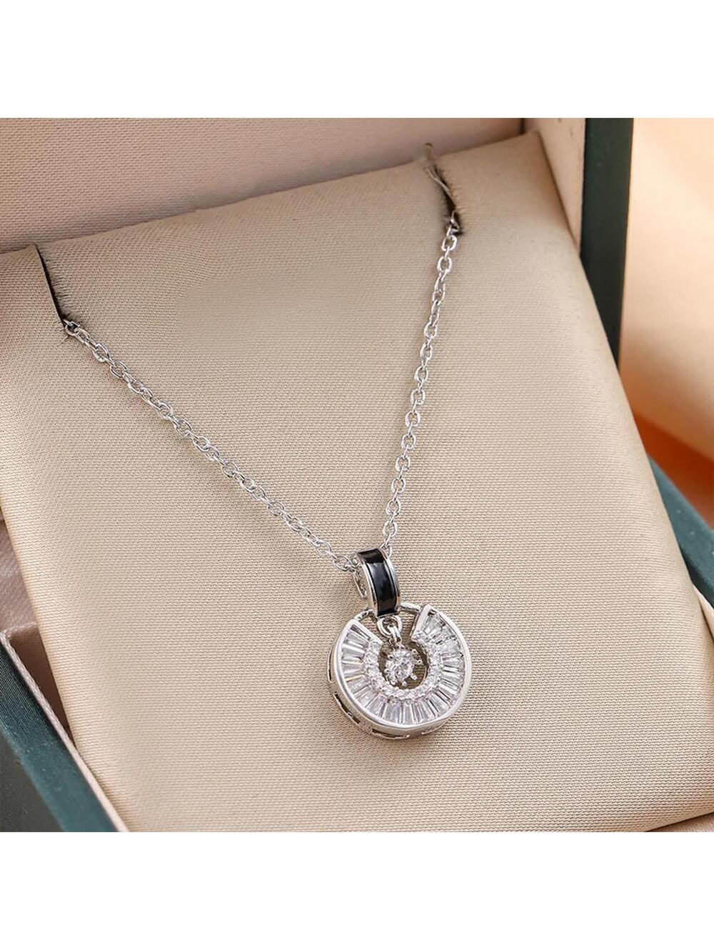 Black baguette circle - Necklace - Silver - CZs - 18"